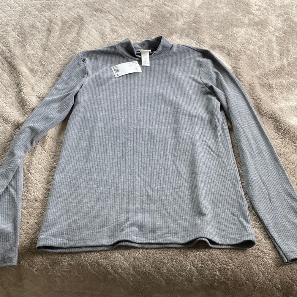 Gray turtle neck